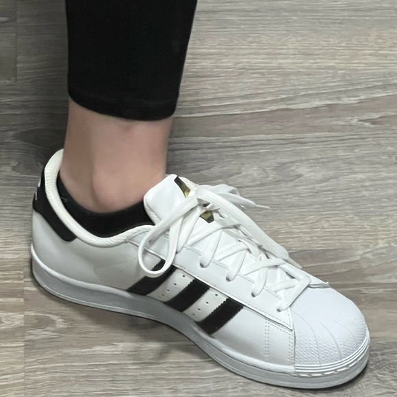 New Adidas Superstar Shoes White with Black Straps Size US 7 - Picture 10 of 11